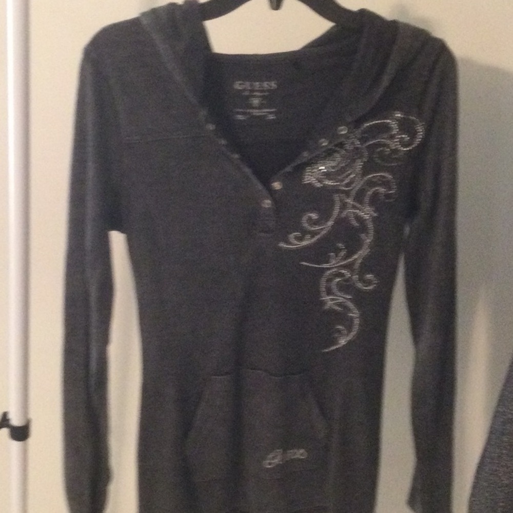 Guess Top
